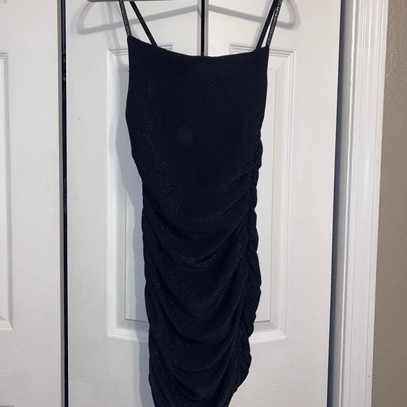 Shein dress - Picture 3 of 3